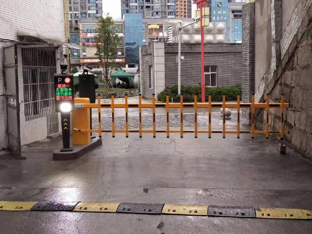 X小区